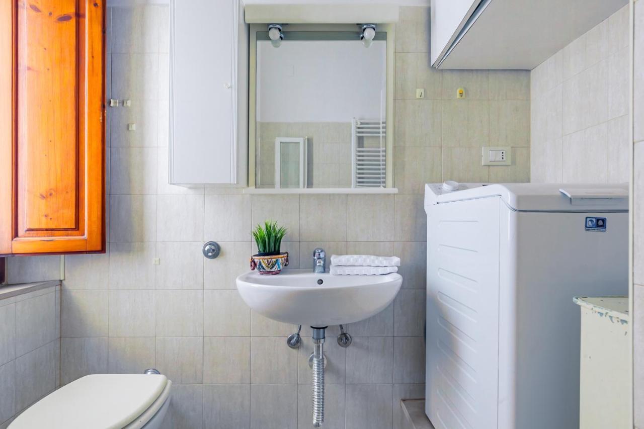Pisa Airport Comfy Apartment - Private Parking 외부 사진
